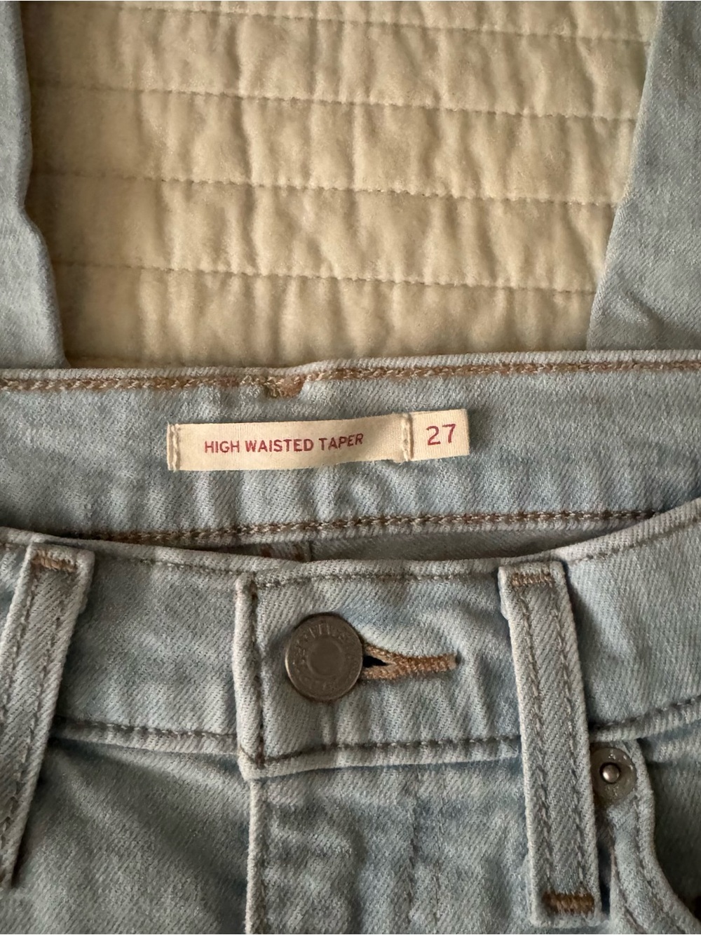 Levi’s vintage inspired tapered jeans, light wash - Picture 2 of 4